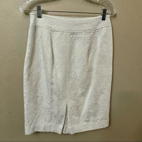 Ann Taylor sz 8 Ivory Cream Embossed Patterned Classic Side Zip Pencil Skirt - Picture 4 of 9